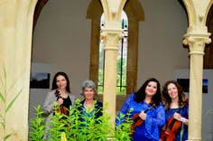 Odeon Quartett mit Instrumenten bei Hochzeitszeremonie
