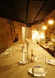 Gedeckter Tisch und Beleuchtung für Abendessen im Saal Grapes im Cervo Mountain Resort