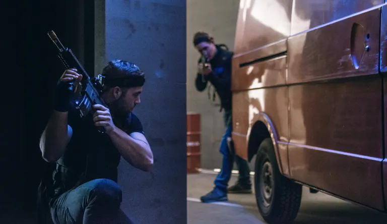 Laser Tag im Battle City mit Gewehren bei einem Polterabend