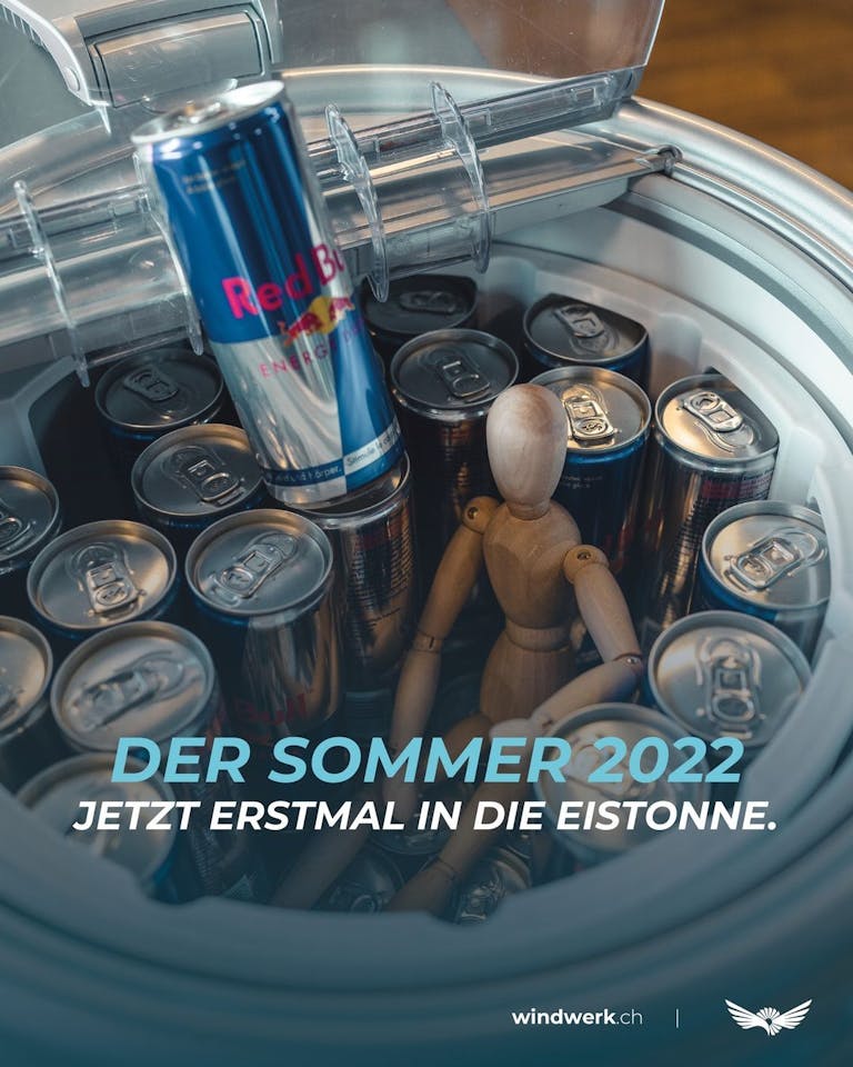 Photo by Windwerk Indoor Skydiving on September 01, 2022. May be an image of drink and text that says 'Reo R M DER SOMMER 2022 JETZT ERSTMAL IN DIE EISTONNE. windwerk.c'.