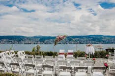 Hochzeitszeremonie im Hotel Belvoir in Rüschlikon mit Blick auf den Zürichsee